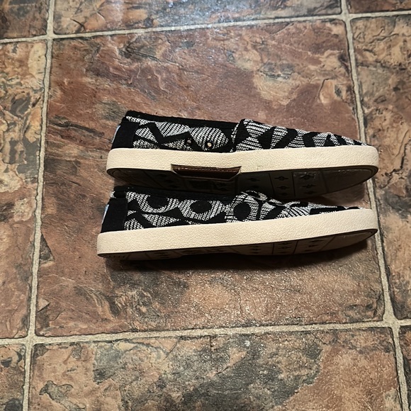 Toms Women's Avalon Sneaker
Style:
10004910 - Picture 2 of 7